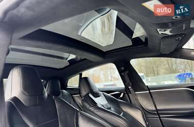 Ліфтбек Tesla Model S 2015 в Трускавці