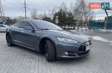 Ліфтбек Tesla Model S 2014 в Києві