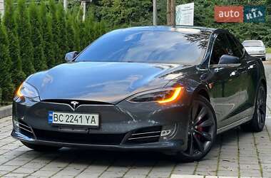 Ліфтбек Tesla Model S 2016 в Стрию