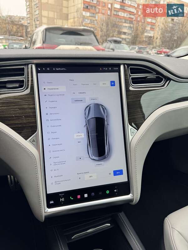Лифтбек Tesla Model S 2015 в Виннице