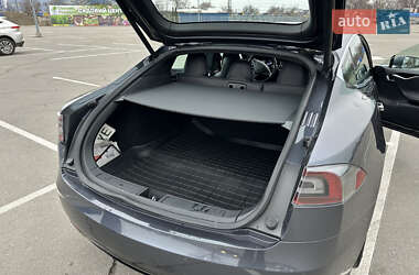 Лифтбек Tesla Model S 2018 в 