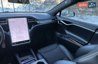 Лифтбек Tesla Model S 2017 в 