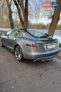 Ліфтбек Tesla Model S 2013 в Рівному