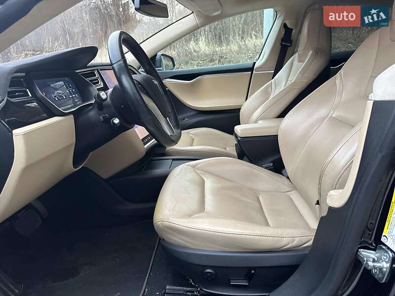 Ліфтбек Tesla Model S 2015 в Києві