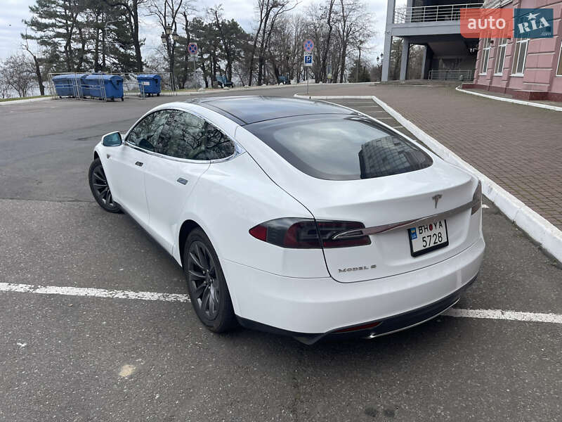 Ліфтбек Tesla Model S 2012 в Одесі