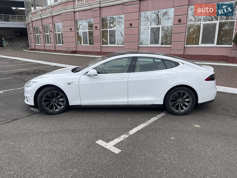 Ліфтбек Tesla Model S 2012 в Одесі