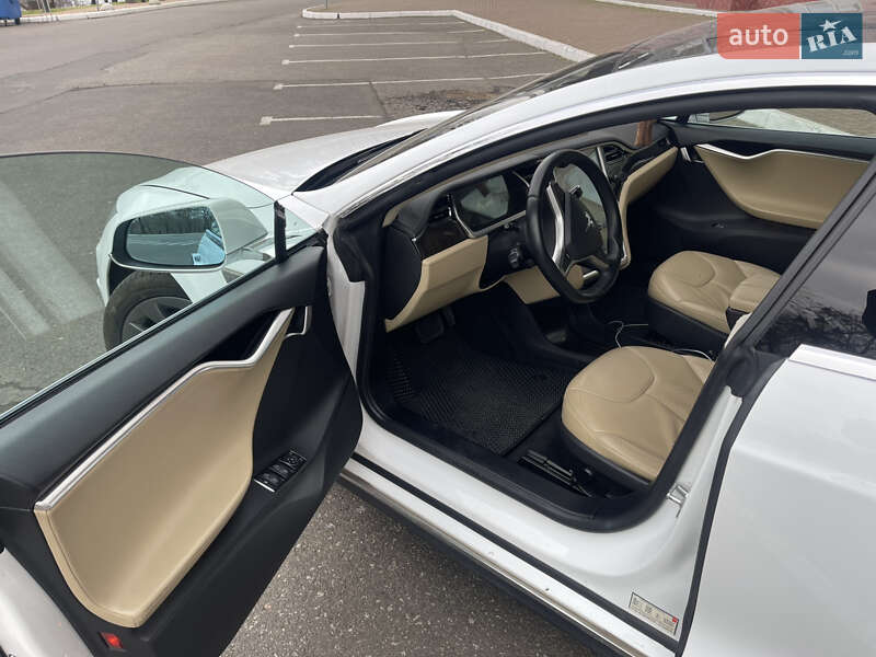 Ліфтбек Tesla Model S 2012 в Одесі