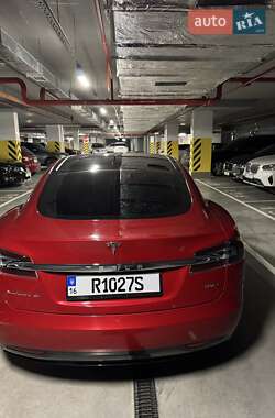 Ліфтбек Tesla Model S 2016 в Одесі