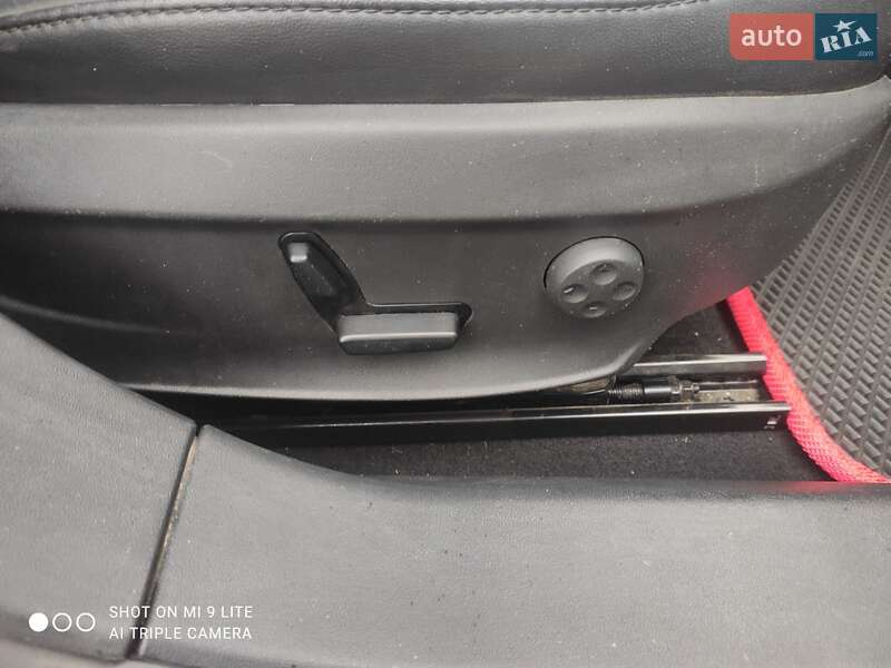 Ліфтбек Tesla Model S 2014 в Києві