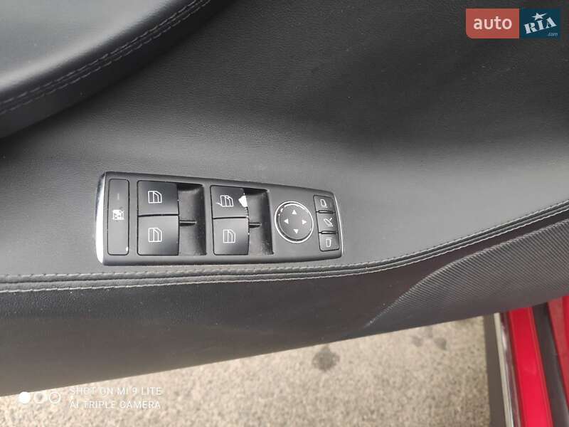 Ліфтбек Tesla Model S 2014 в Києві
