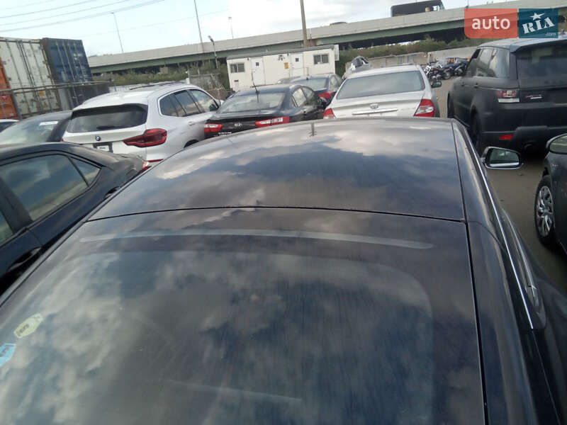 Лифтбек Tesla Model S 2017 в Львове