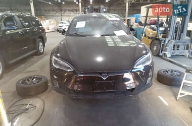 Ліфтбек Tesla Model S 2017 в 