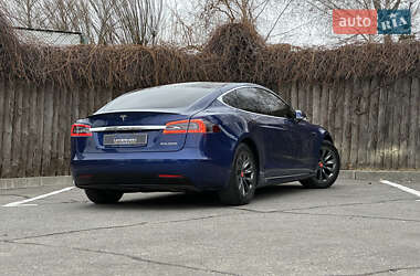 Лифтбек Tesla Model S 2019 в 