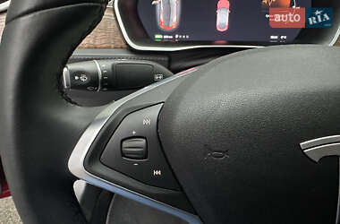 Лифтбек Tesla Model S 2018 в 