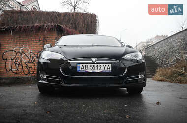 Ліфтбек Tesla Model S 2013 в Вінниці