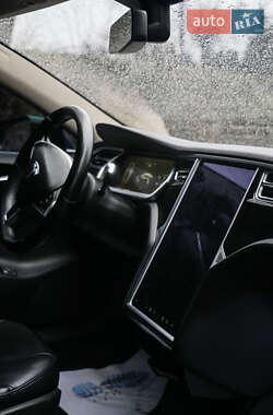 Ліфтбек Tesla Model S 2013 в Вінниці