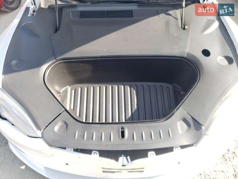 Лифтбек Tesla Model S 2021 в Одессе фото 11 Лифтбек Tesla Model S 2021 в Одессе