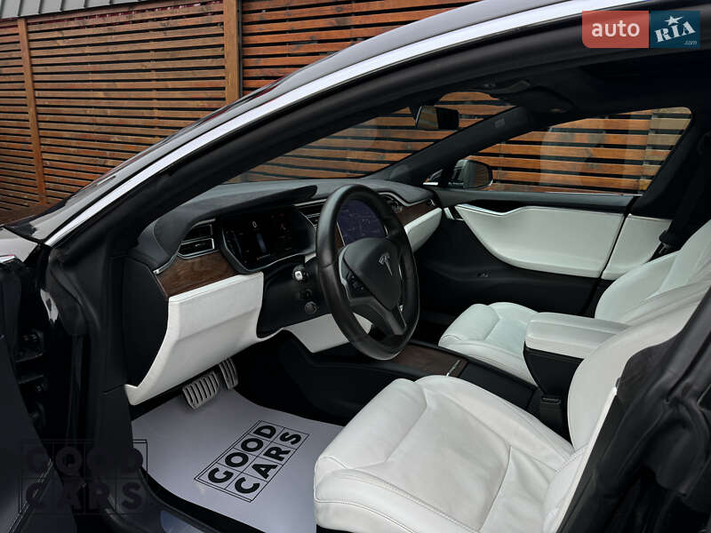 Лифтбек Tesla Model S 2017 в Одессе