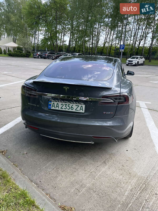 Ліфтбек Tesla Model S 2013 в Києві