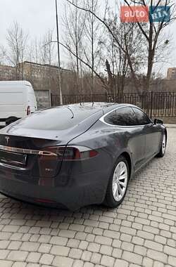 Лифтбек Tesla Model S 2018 в Харькове