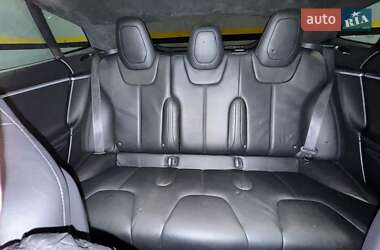 Лифтбек Tesla Model S 2016 в 
