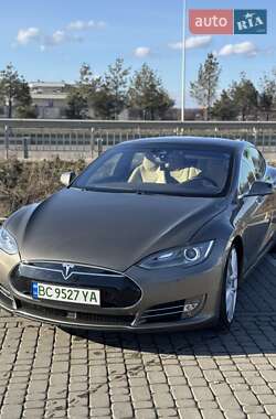 Ліфтбек Tesla Model S 2015 в Буську