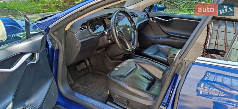 Ліфтбек Tesla Model S 2016 в Кривому Розі