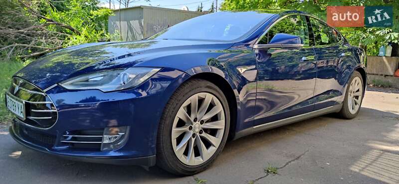 Ліфтбек Tesla Model S 2016 в Кривому Розі фото 2 Ліфтбек Tesla Model S 2016 в Кривому Розі