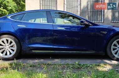 Ліфтбек Tesla Model S 2016 в Кривому Розі