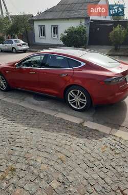 Ліфтбек Tesla Model S 2015 в Кропивницькому