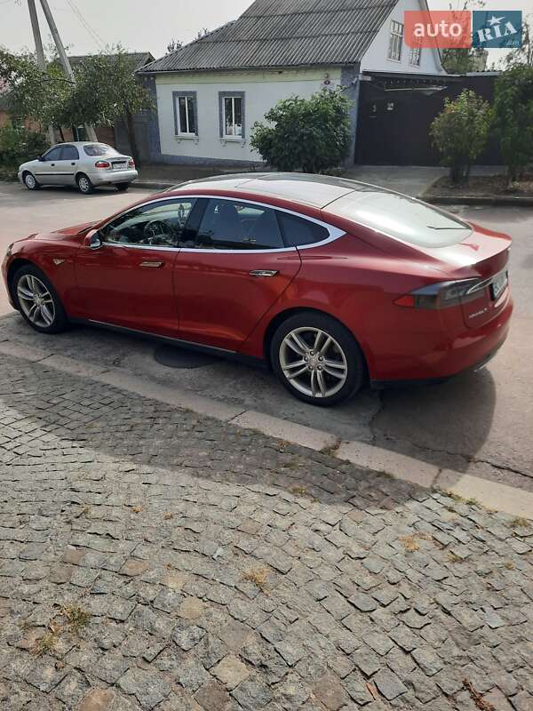 Лифтбек Tesla Model S 2015 в Кропивницком фото 3 Лифтбек Tesla Model S 2015 в Кропивницком