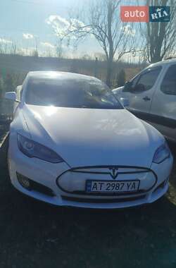 Лифтбек Tesla Model S 2013 в Ивано-Франковске