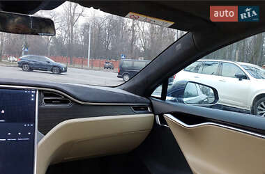 Лифтбек Tesla Model S 2015 в Киеве