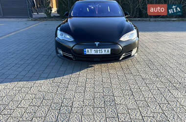 Лифтбек Tesla Model S 2014 в 