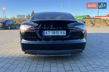 Лифтбек Tesla Model S 2014 в 