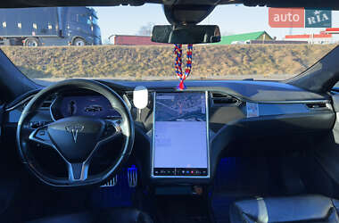 Лифтбек Tesla Model S 2014 в 