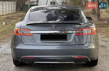 Ліфтбек Tesla Model S 2014 в Львові