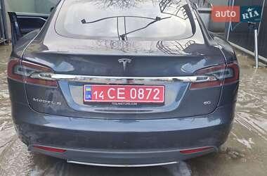 Лифтбек Tesla Model S 2015 в Новояворовске