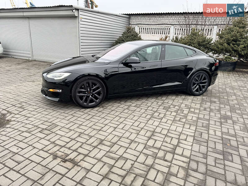 Лифтбек Tesla Model S 2021 в Днепре