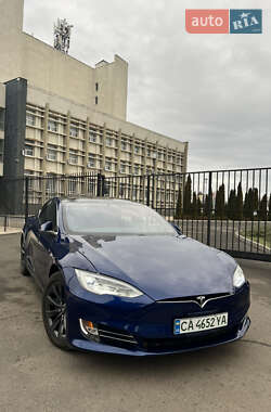 Лифтбек Tesla Model S 2017 в 