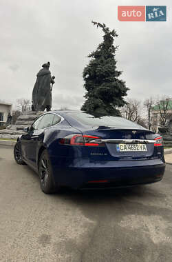 Лифтбек Tesla Model S 2017 в 