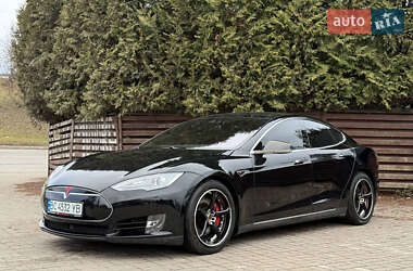 Лифтбек Tesla Model S 2016 в 