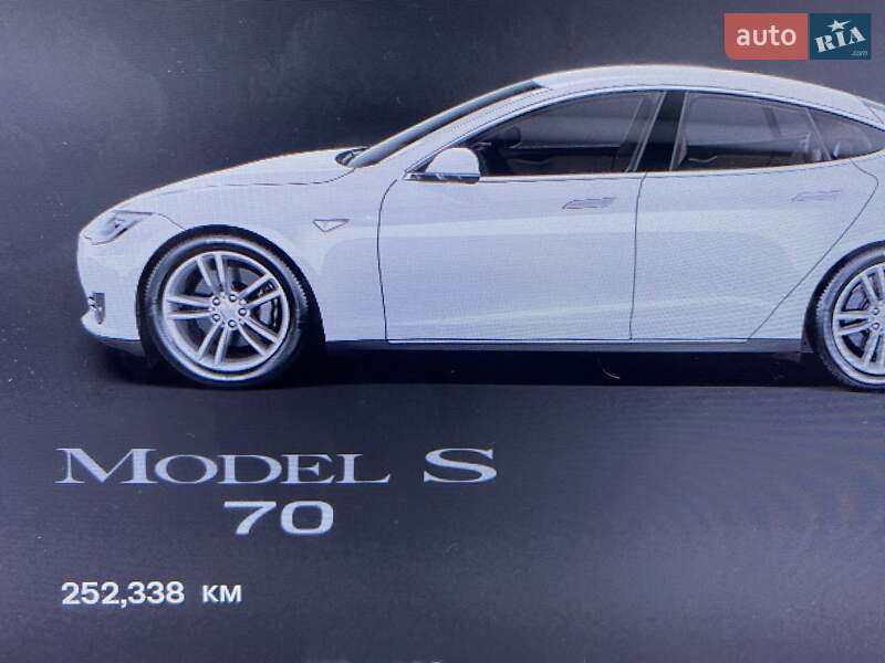 Ліфтбек Tesla Model S 2014 в Києві
