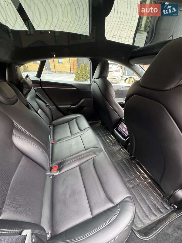 Лифтбек Tesla Model S 2022 в Виннице
