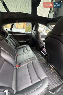 Лифтбек Tesla Model S 2022 в 