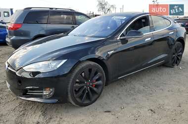 Tesla Model S 2014