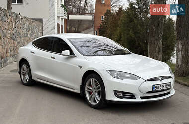 Ліфтбек Tesla Model S 2014 в Кропивницькому