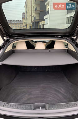 Лифтбек Tesla Model S 2019 в 