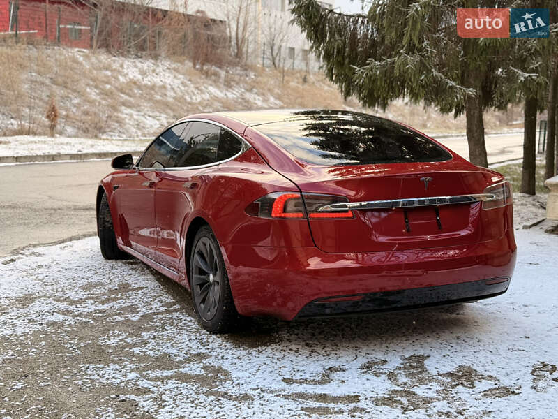 Ліфтбек Tesla Model S 2018 в Харкові