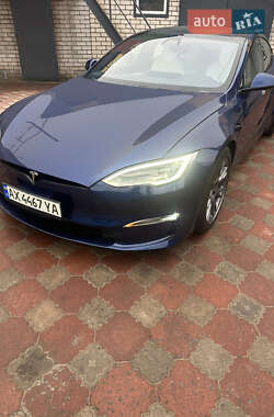 Лифтбек Tesla Model S 2022 в 